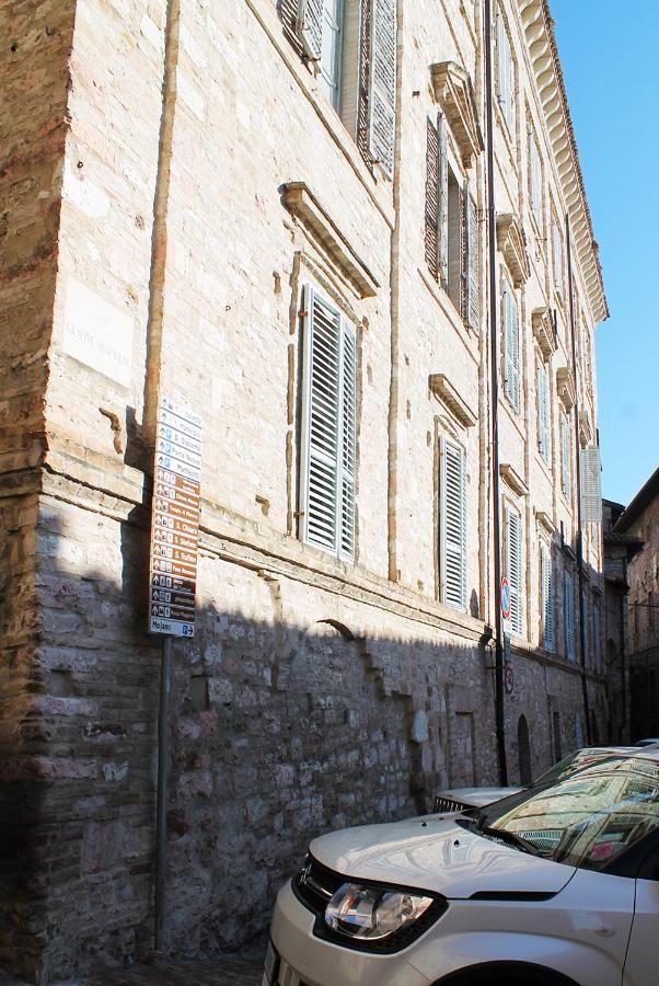 Апартаменты Via Giotto, 5 Ассизи Экстерьер фото